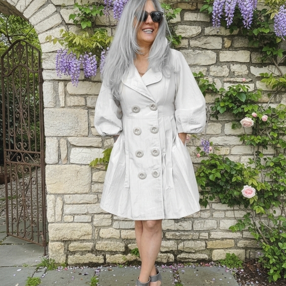 Max Mara Ex Cond & Pro Cleaned Silver Trench Dress Coat, M/6, $150 - Picture 7 of 17